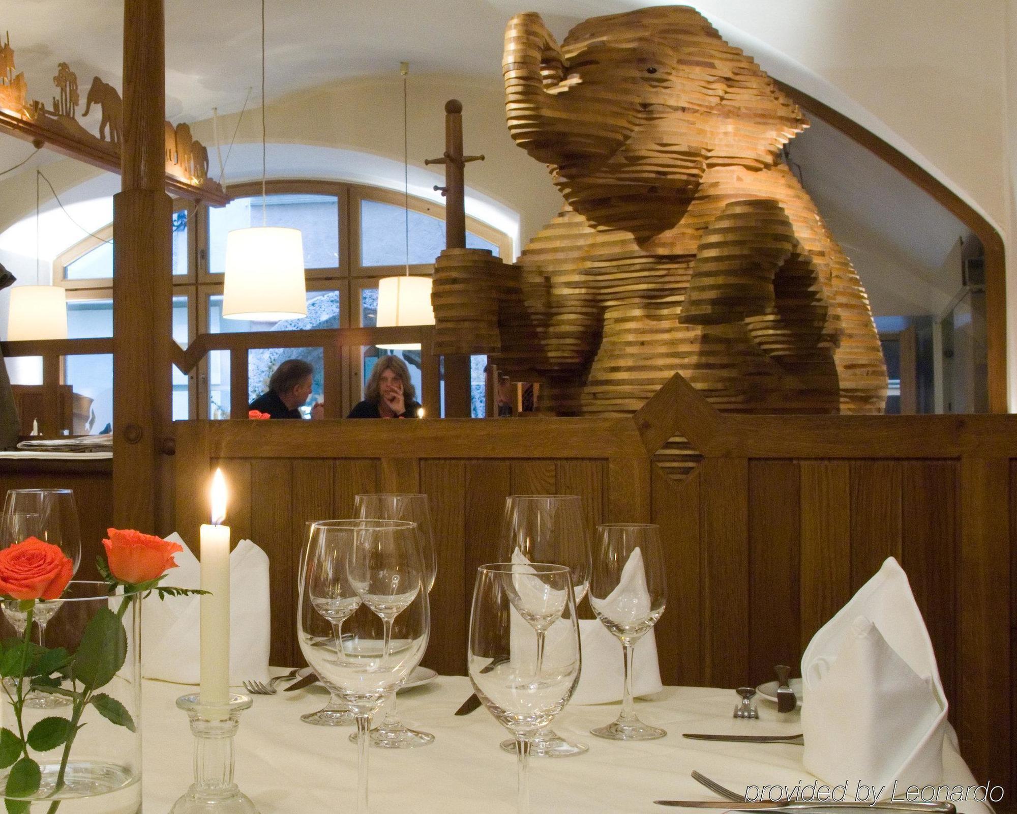 Hotel Elefant Salzburgo Restaurante foto